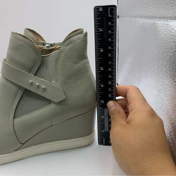 Linea Paolo Light Gray Leather FRESHTON High Hi Top Hidden Sneakers Sz 9M - Picture 4 of 10